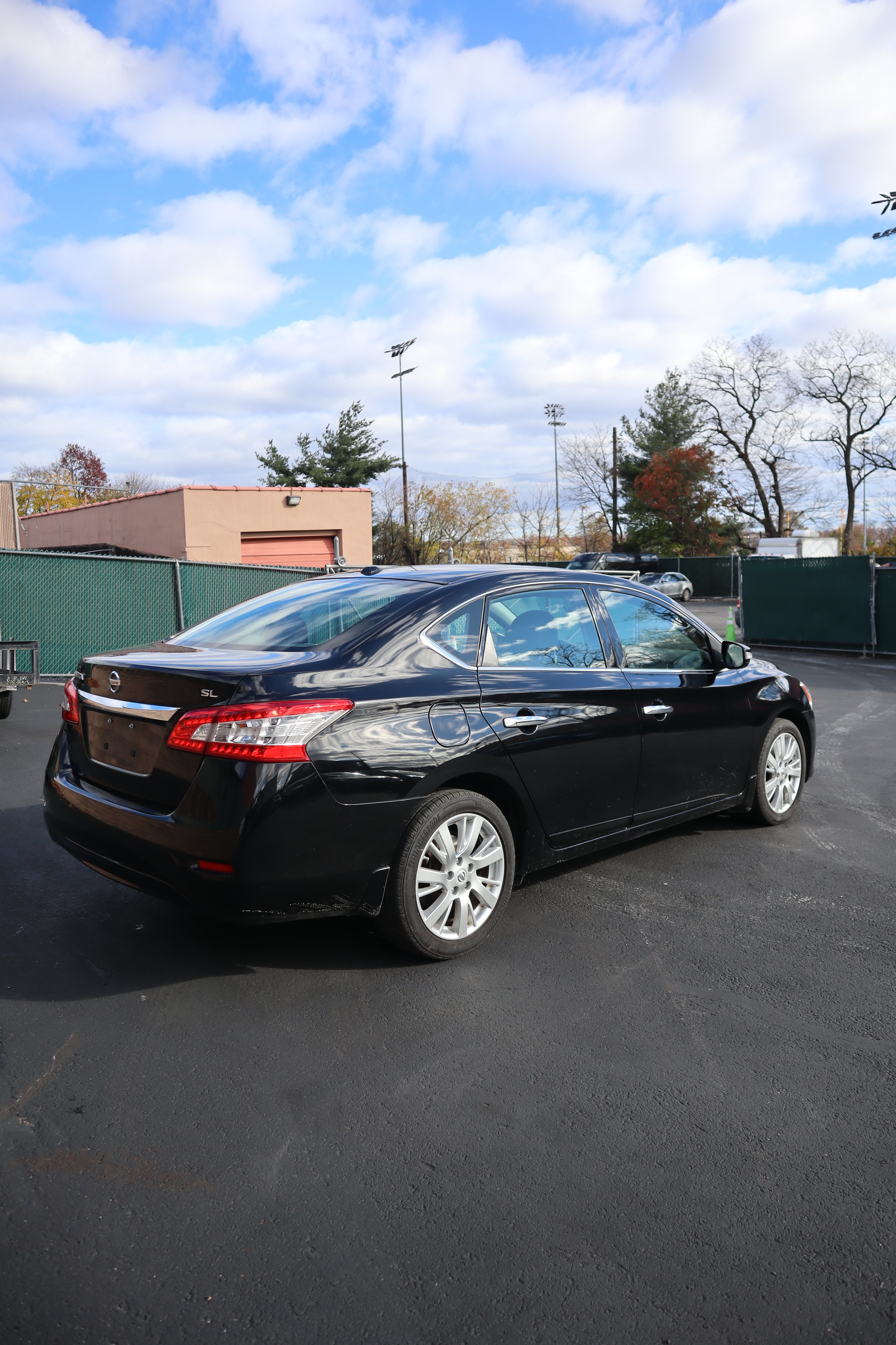 2015 Nissan Sentra SL - 185,125